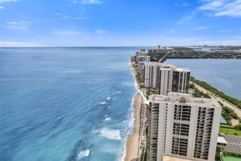 Condo in Riviera Beach, Florida, 2 bedrooms  № 2173075 - photo 4