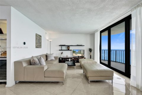 Condo in Riviera Beach, Florida, 2 bedrooms  № 2173075 - photo 7
