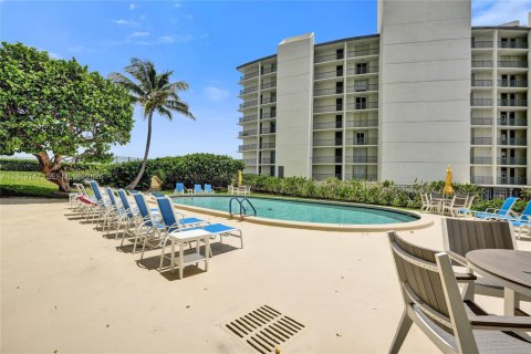 Condo in Riviera Beach, Florida, 2 bedrooms  № 2173075 - photo 21
