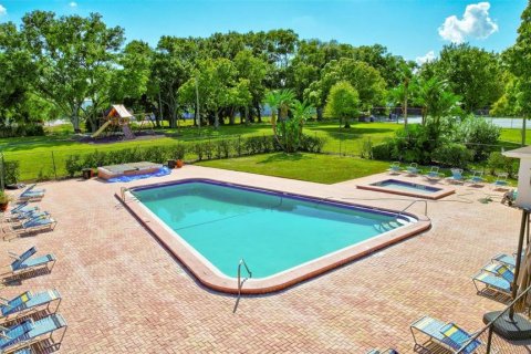 Townhouse in Tampa, Florida 2 bedrooms, 96.99 sq.m. № 2419729 - photo 25