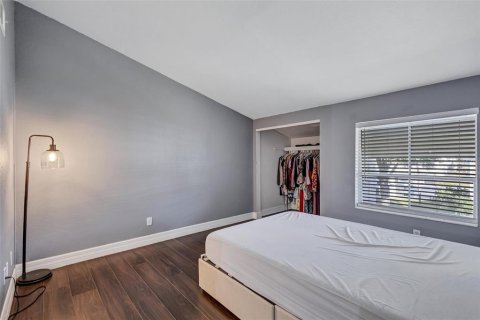 Townhouse in Tampa, Florida 2 bedrooms, 96.99 sq.m. № 2419729 - photo 13