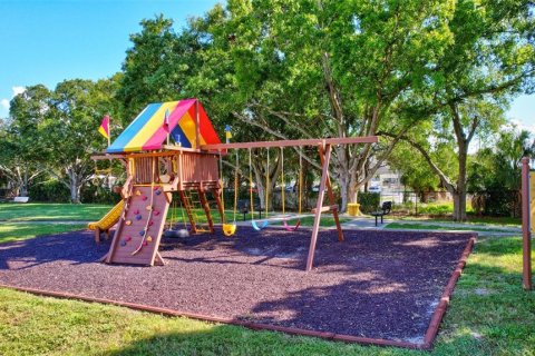 Townhouse in Tampa, Florida 2 bedrooms, 96.99 sq.m. № 2419729 - photo 30