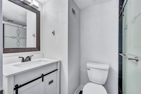 Townhouse in Tampa, Florida 2 bedrooms, 96.99 sq.m. № 2419729 - photo 16