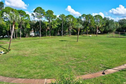 Townhouse in Tampa, Florida 2 bedrooms, 96.99 sq.m. № 2419729 - photo 28