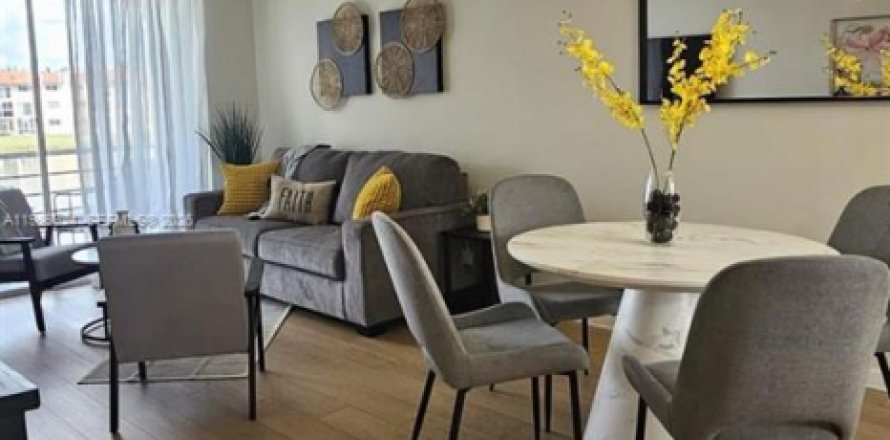 Condo in Sunrise, Florida, 1 bedroom  № 2242646