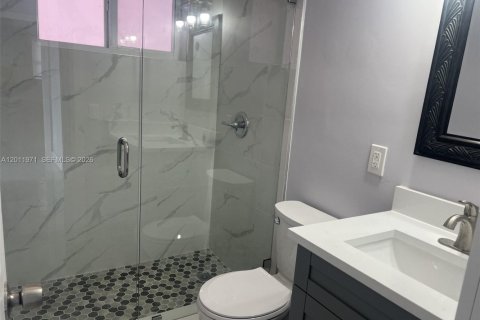 House in Miami, Florida 2 bedrooms, 125.42 sq.m. № 2074972 - photo 5