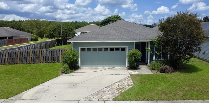 Casa en Alachua, Florida 3 dormitorios, 129.88 m2 № 1883760