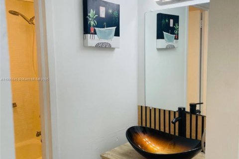 Купить кондоминиум в Майами-Бич, Флорида 1 спальня, 67.45м2, № 1956376 - фото 18