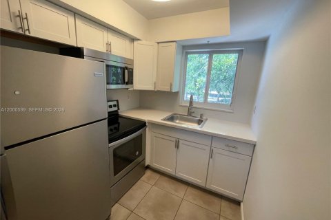 Appartement à louer à Wilton Manors, Floride: 1 chambre, 55.74 m2 № 2065485 - photo 5