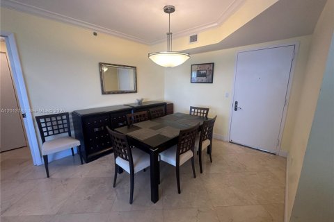 Condo in Sunny Isles Beach, Florida, 2 bedrooms  № 2075987 - photo 9