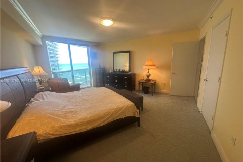 Condo in Sunny Isles Beach, Florida, 2 bedrooms  № 2075987 - photo 23