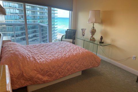 Condo in Sunny Isles Beach, Florida, 2 bedrooms  № 2075987 - photo 29