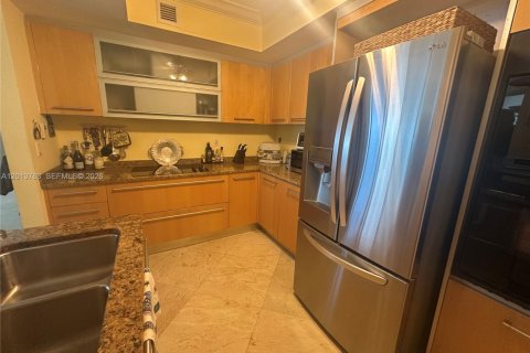 Condo in Sunny Isles Beach, Florida, 2 bedrooms  № 2075987 - photo 4