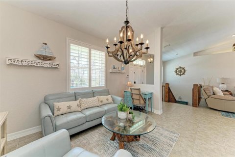House in Englewood, Florida 3 bedrooms, 166.11 sq.m. № 1659561 - photo 21