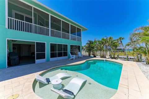 House in Englewood, Florida 3 bedrooms, 166.11 sq.m. № 1659561 - photo 5