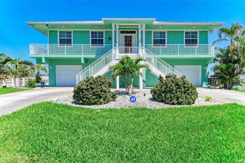 House in Englewood, Florida 3 bedrooms, 166.11 sq.m. № 1659561 - photo 2