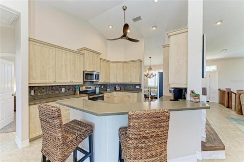 House in Englewood, Florida 3 bedrooms, 166.11 sq.m. № 1659561 - photo 14