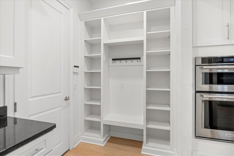 Villa ou maison à louer à Winter Garden, Floride: 7 chambres, 490.8 m2 № 1918845 - photo 12