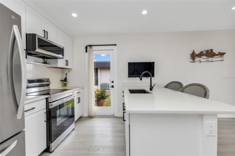 Copropriété à vendre à Punta Gorda, Floride: 2 chambres, 96.06 m2 № 2196350 - photo 17