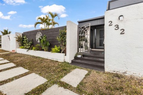 Copropriété à vendre à Punta Gorda, Floride: 2 chambres, 96.06 m2 № 2196350 - photo 3