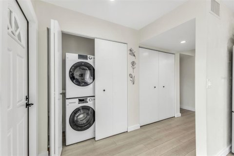 Copropriété à vendre à Punta Gorda, Floride: 2 chambres, 96.06 m2 № 2196350 - photo 25