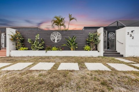 Copropriété à vendre à Punta Gorda, Floride: 2 chambres, 96.06 m2 № 2196350 - photo 2