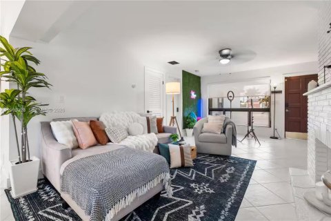 Casa en venta en Fort Lauderdale, Florida, 4 dormitorios, 157.93 m2 № 2057957 - foto 5