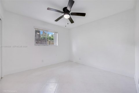 Casa en venta en Fort Lauderdale, Florida, 4 dormitorios, 157.93 m2 № 2057957 - foto 12
