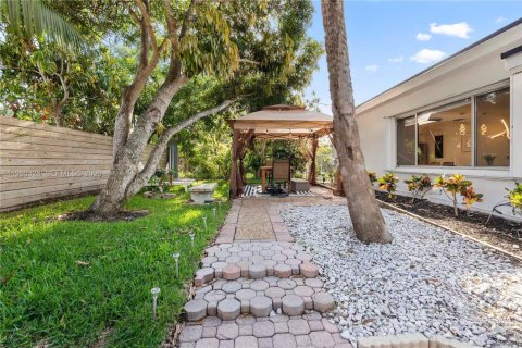 Casa en venta en Fort Lauderdale, Florida, 4 dormitorios, 157.93 m2 № 2057957 - foto 20