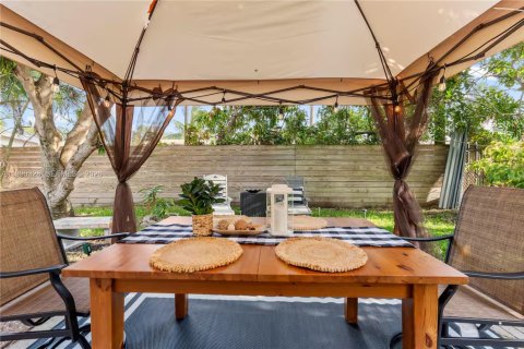 Casa en venta en Fort Lauderdale, Florida, 4 dormitorios, 157.93 m2 № 2057957 - foto 22
