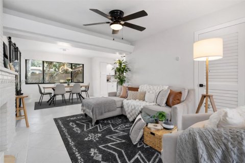 Casa en venta en Fort Lauderdale, Florida, 4 dormitorios, 157.93 m2 № 2057957 - foto 4