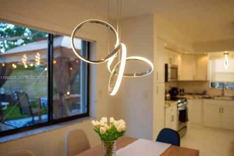 Casa en venta en Fort Lauderdale, Florida, 4 dormitorios, 157.93 m2 № 2057957 - foto 7