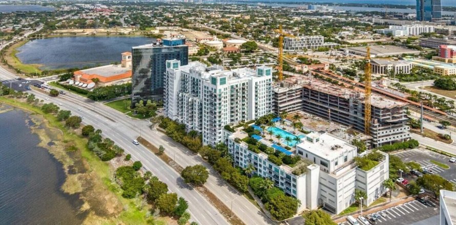 Condo à West Palm Beach, Floride, 2 chambres № 945201