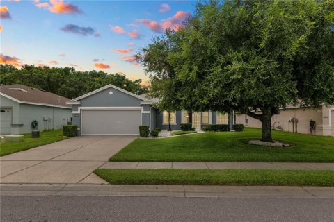 House in Lakeland, Florida 3 bedrooms, 171.03 sq.m. № 1819388 - photo 1