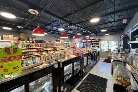 Propiedad comercial en venta en Hallandale Beach, Florida № 1967928 - foto 9