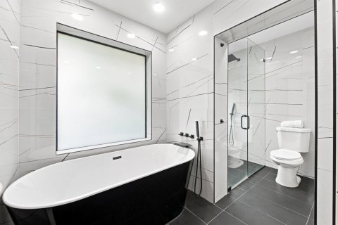 Casa en venta en Fort Lauderdale, Florida, 4 dormitorios, 201.6 m2 № 2358044 - foto 11