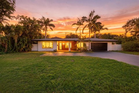 Casa en Fort Lauderdale, Florida 4 dormitorios, 201.6 m2 № 2358044