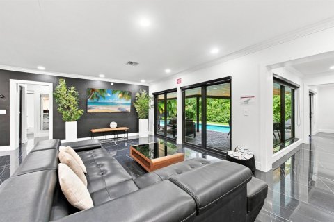 Casa en venta en Fort Lauderdale, Florida, 4 dormitorios, 201.6 m2 № 2358044 - foto 6