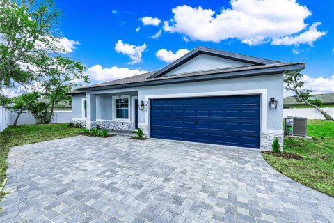 House in Kissimmee, Florida 4 bedrooms, 158.86 sq.m. № 1785431 - photo 1