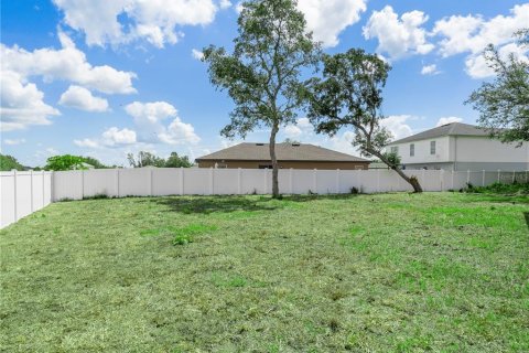 House in Kissimmee, Florida 4 bedrooms, 158.86 sq.m. № 1785431 - photo 15
