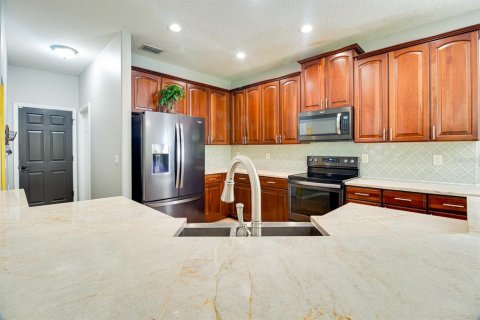 House in Orlando, Florida 5 bedrooms, 255.48 sq.m. № 1821477 - photo 10