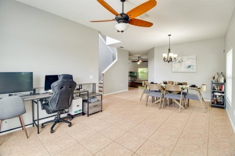 House in Orlando, Florida 5 bedrooms, 255.48 sq.m. № 1821477 - photo 7