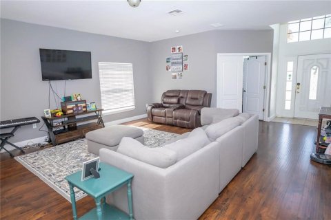 Casa en venta en Orlando, Florida, 4 dormitorios, 160.81 m2 № 2133153 - foto 2