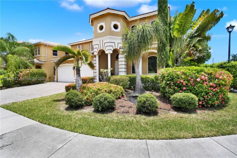 Villa ou maison à louer à Cutler Bay, Floride: 5 chambres, 275.18 m2 № 2173588 - photo 3