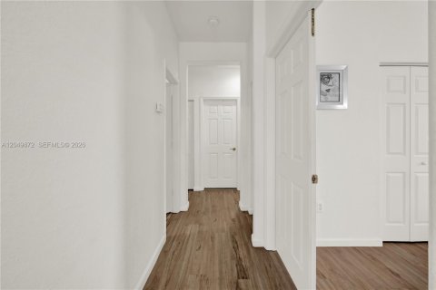 Villa ou maison à louer à Cutler Bay, Floride: 5 chambres, 275.18 m2 № 2173588 - photo 19