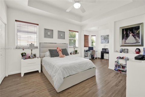 Villa ou maison à louer à Cutler Bay, Floride: 5 chambres, 275.18 m2 № 2173588 - photo 27