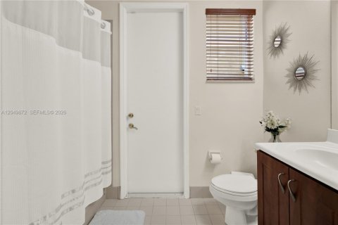 Villa ou maison à louer à Cutler Bay, Floride: 5 chambres, 275.18 m2 № 2173588 - photo 16