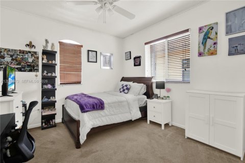 Villa ou maison à louer à Cutler Bay, Floride: 5 chambres, 275.18 m2 № 2173588 - photo 24