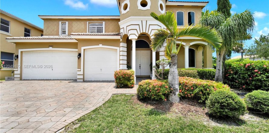 Villa ou maison à Cutler Bay, Floride 5 chambres, 275.18 m2 № 2173588