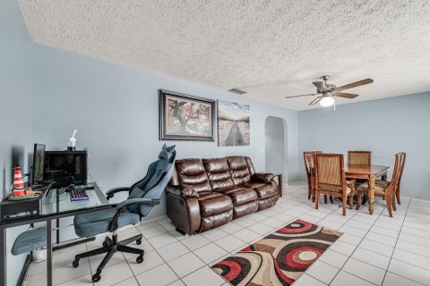 Casa en venta en Port St. Lucie, Florida, 2 dormitorios, 127.09 m2 № 2181307 - foto 6